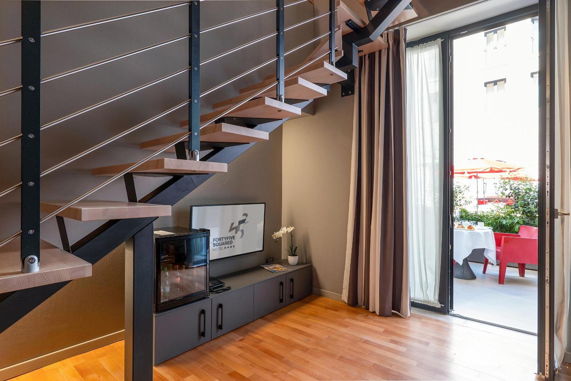 Fortyfive Squared Hotel — Foto 1